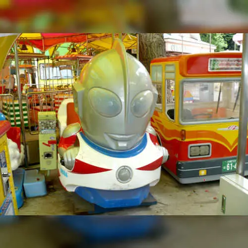 Waku Waku Ultraman Racing